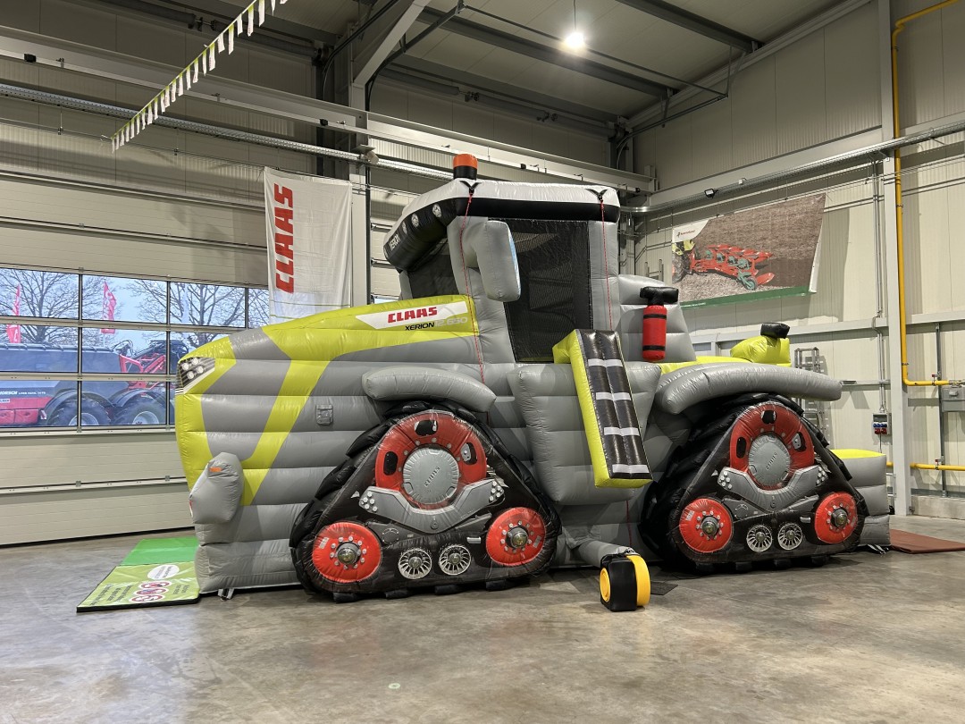 CLAAS%20XERION%2012.650%20jj